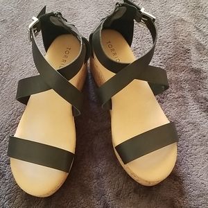 Like New - Criss-Cross Cork Wedge